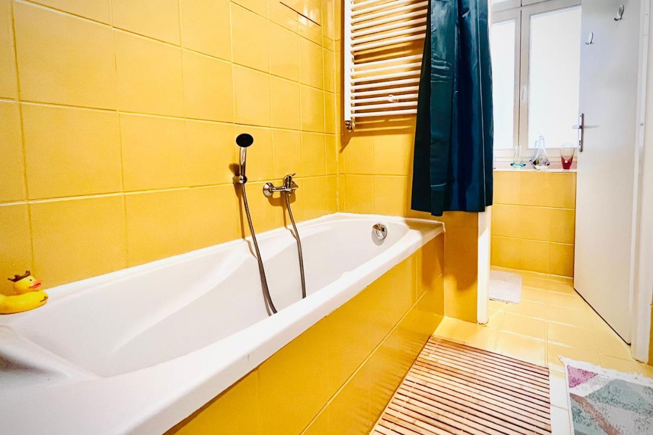 Sunny City - Apartment In Spa Zone With Private Garage การ์โลวีวารี ภายนอก รูปภาพ